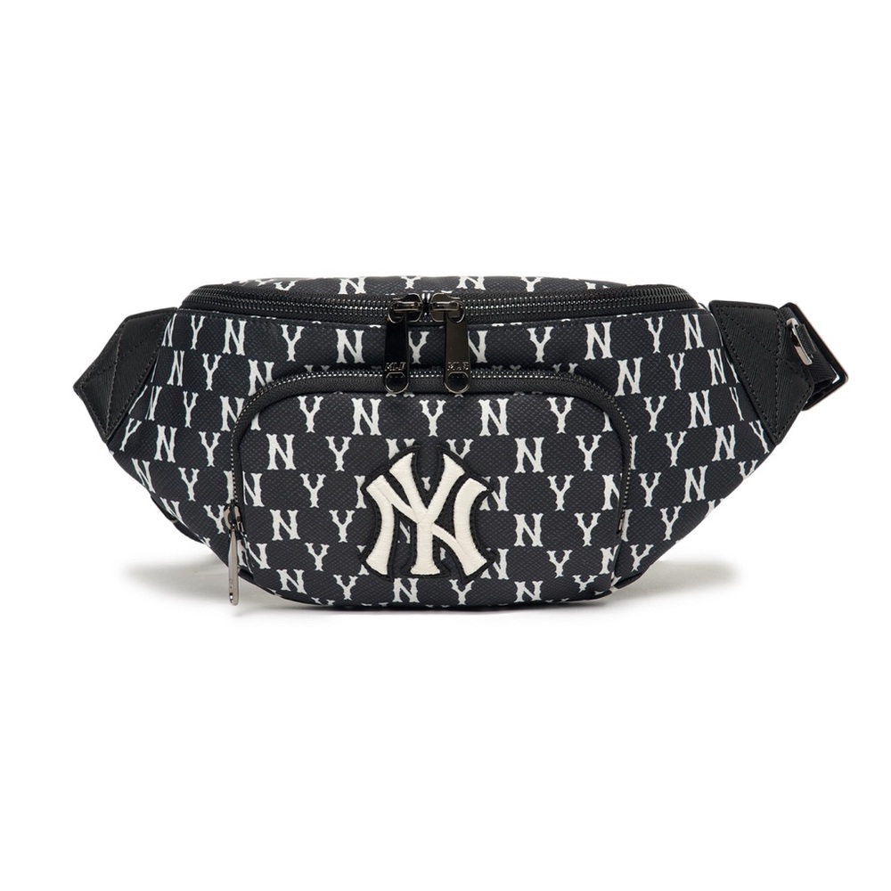 NY Yankees belt bag